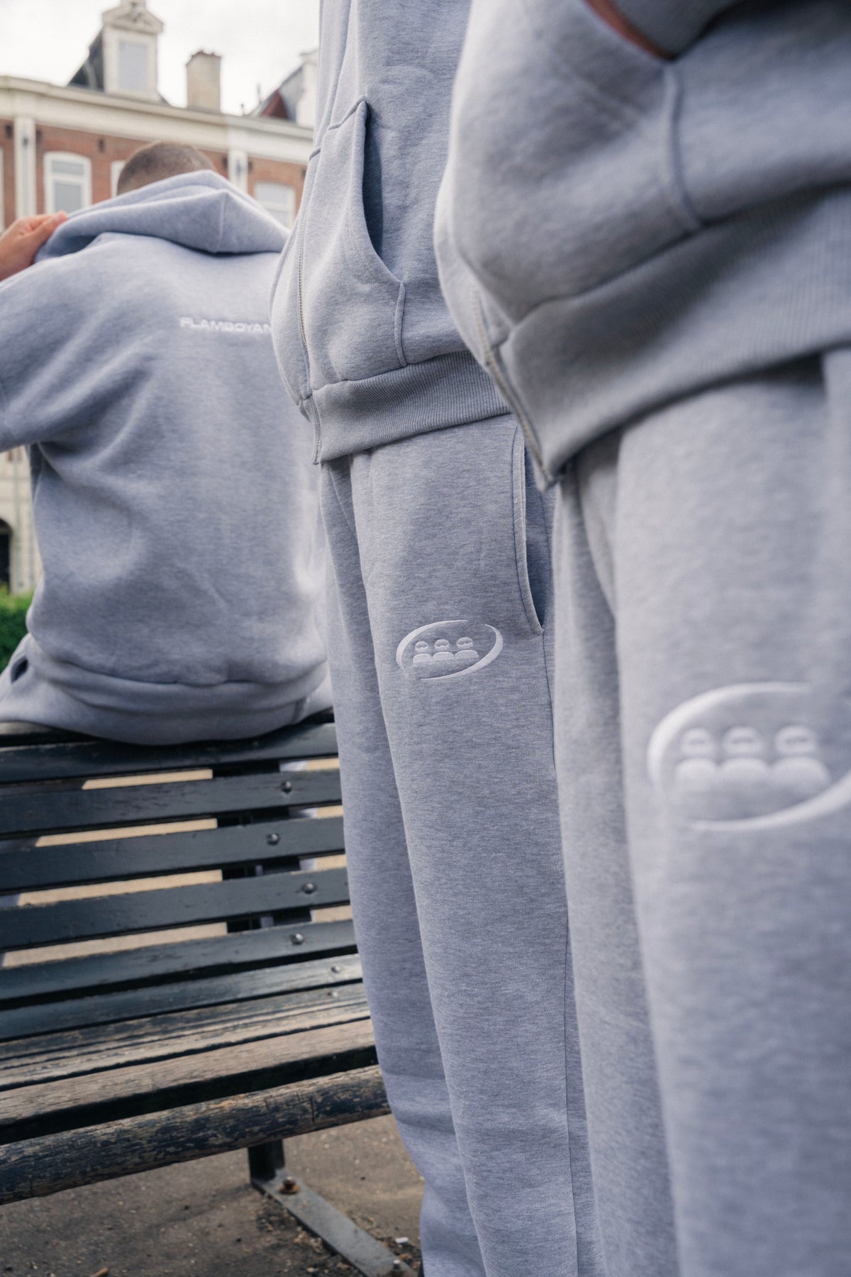 MEMBER JOGGER GREY
